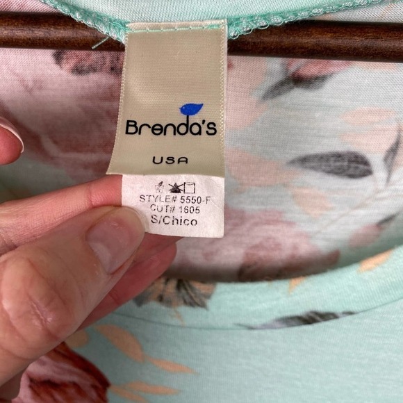 Mint Rose Top Size Small - Picture 3 of 5